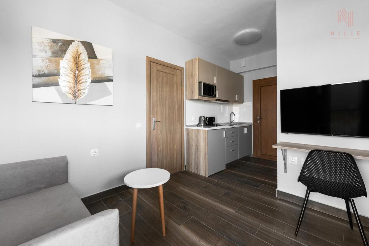Ultima Summer Residence, Nilie Hospitality Mgmt Afytos Exteriör bild